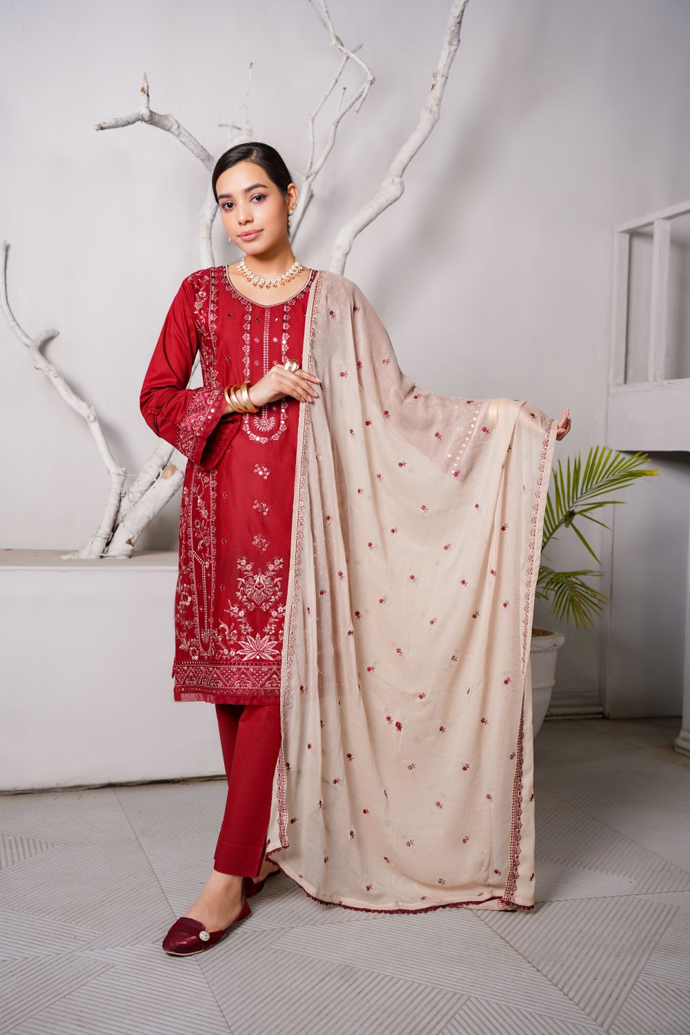 Embroidered 3-Piece Suit With Hand-Worked Neckline